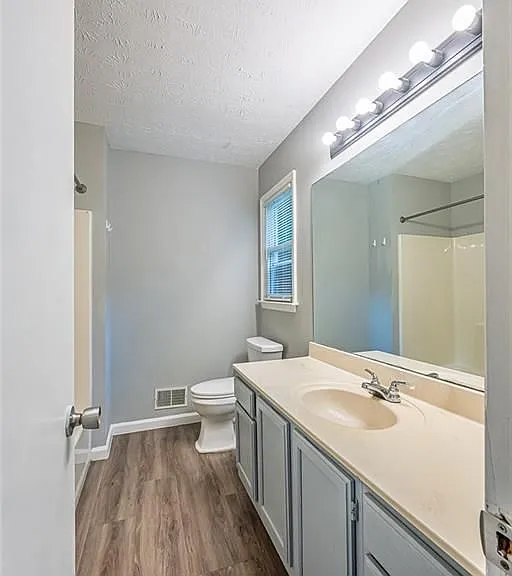 2100 Whitebluff Way — Photo 18