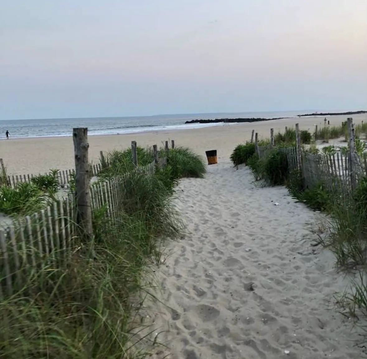 Shore Front Pkwy, Rockaway Beach — Photo 2