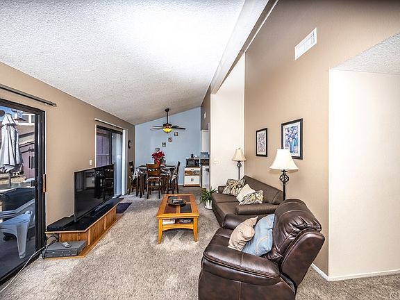 4th image of 11390 Lampson Ave APT 6