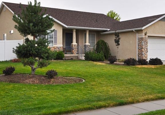 2nd image of 8458 S Wild Oak Dr