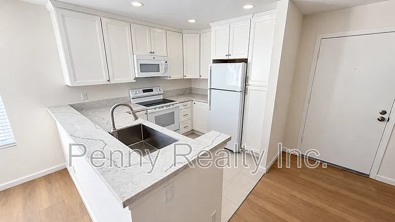 8756 Mira Mesa Blvd — Photo 2