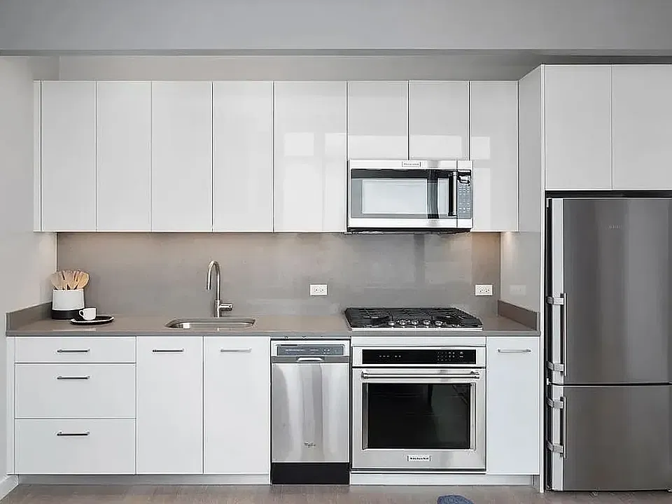 42 W 33rd St #8G