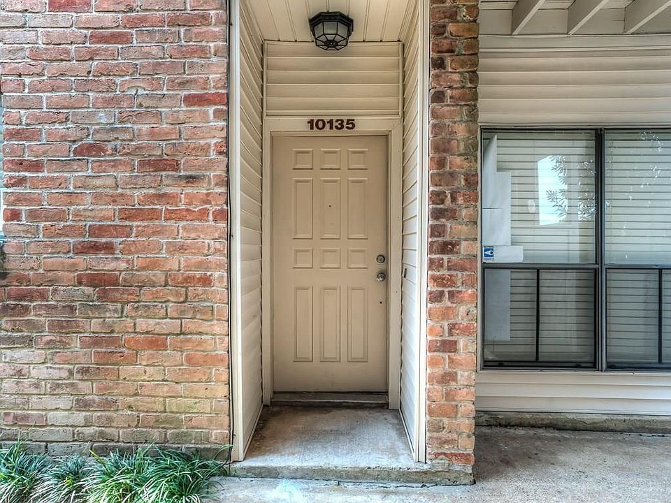1st image of 10135 Waterstone Dr