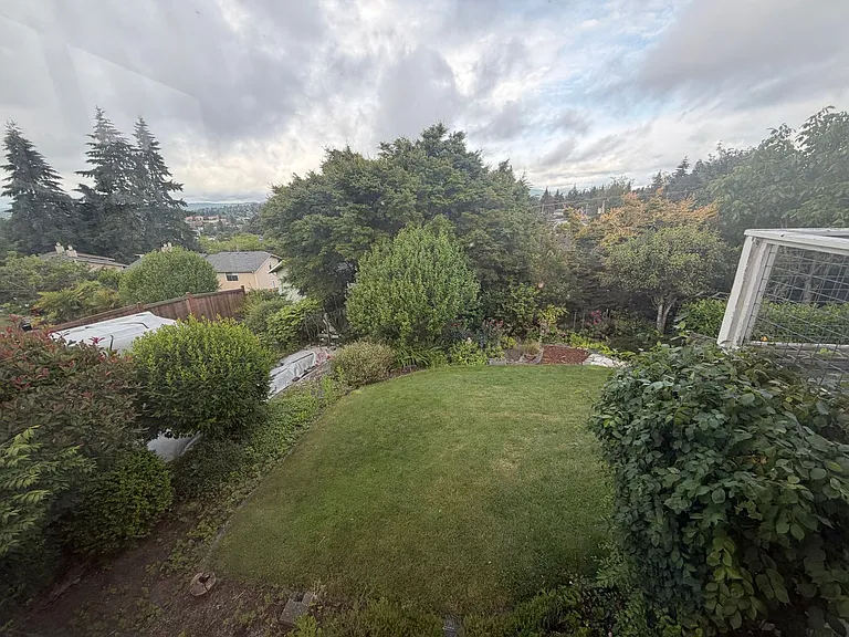 2729 Ash St — Photo 8