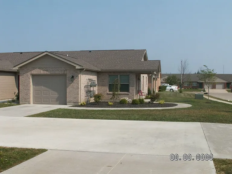 2240 Morning Glory Cir — Photo 27