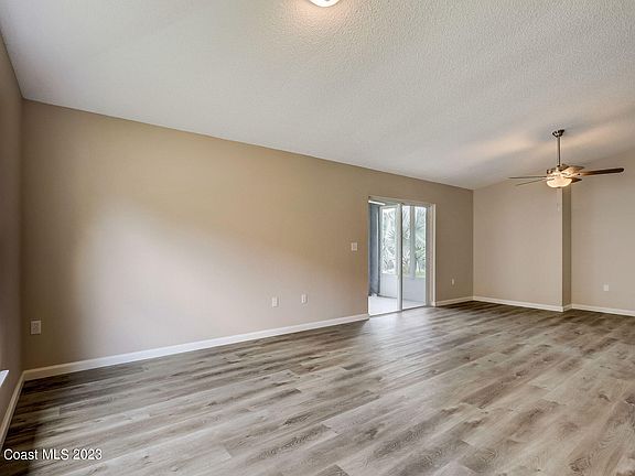 5th image of 520 Wickham Lakes Dr