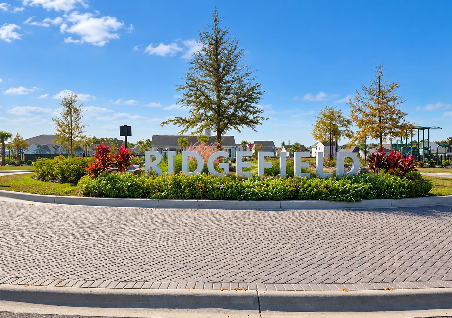 Move-In Ready Ridgefield Duplex with Resort-Style Amenities — Photo 2