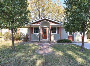 13545 E Crestview Rd, Claremore, OK 74019
