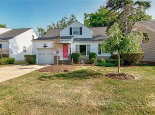 4888 S Sedgewick Rd, Lyndhurst, OH 44124