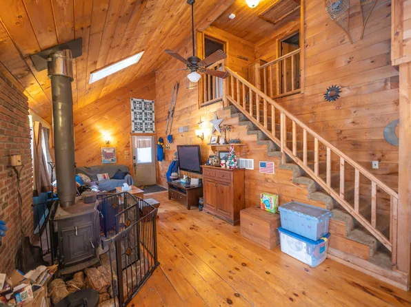 96 Oak Hill Road, Wardsboro, VT 05355