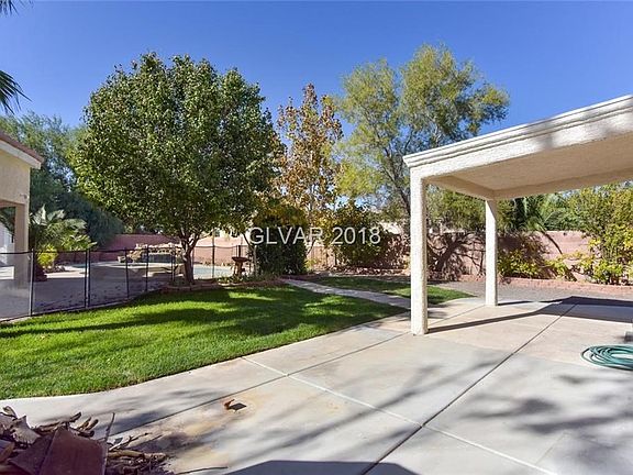 3rd image of 10255 Fairfield Ave