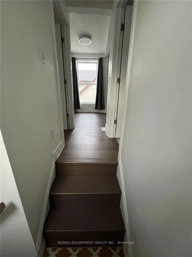 2 bed, $1,550 — Photo 3