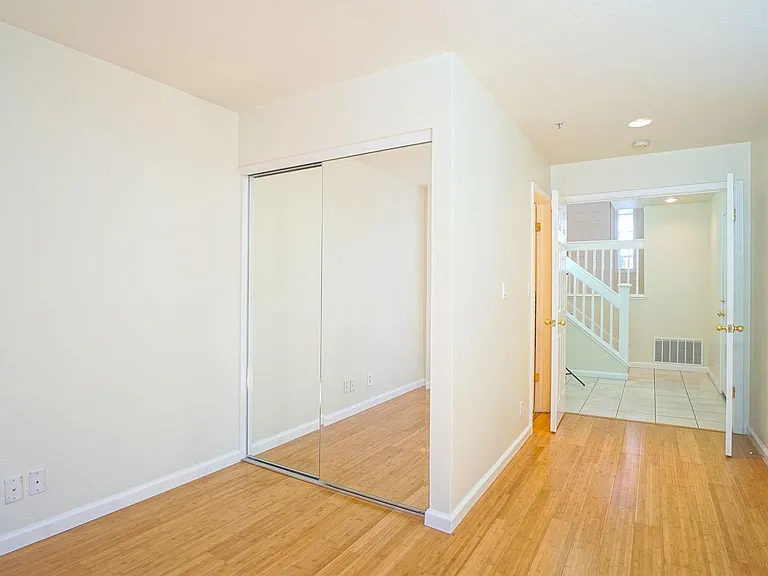 558 Driscoll Pl — Photo 28
