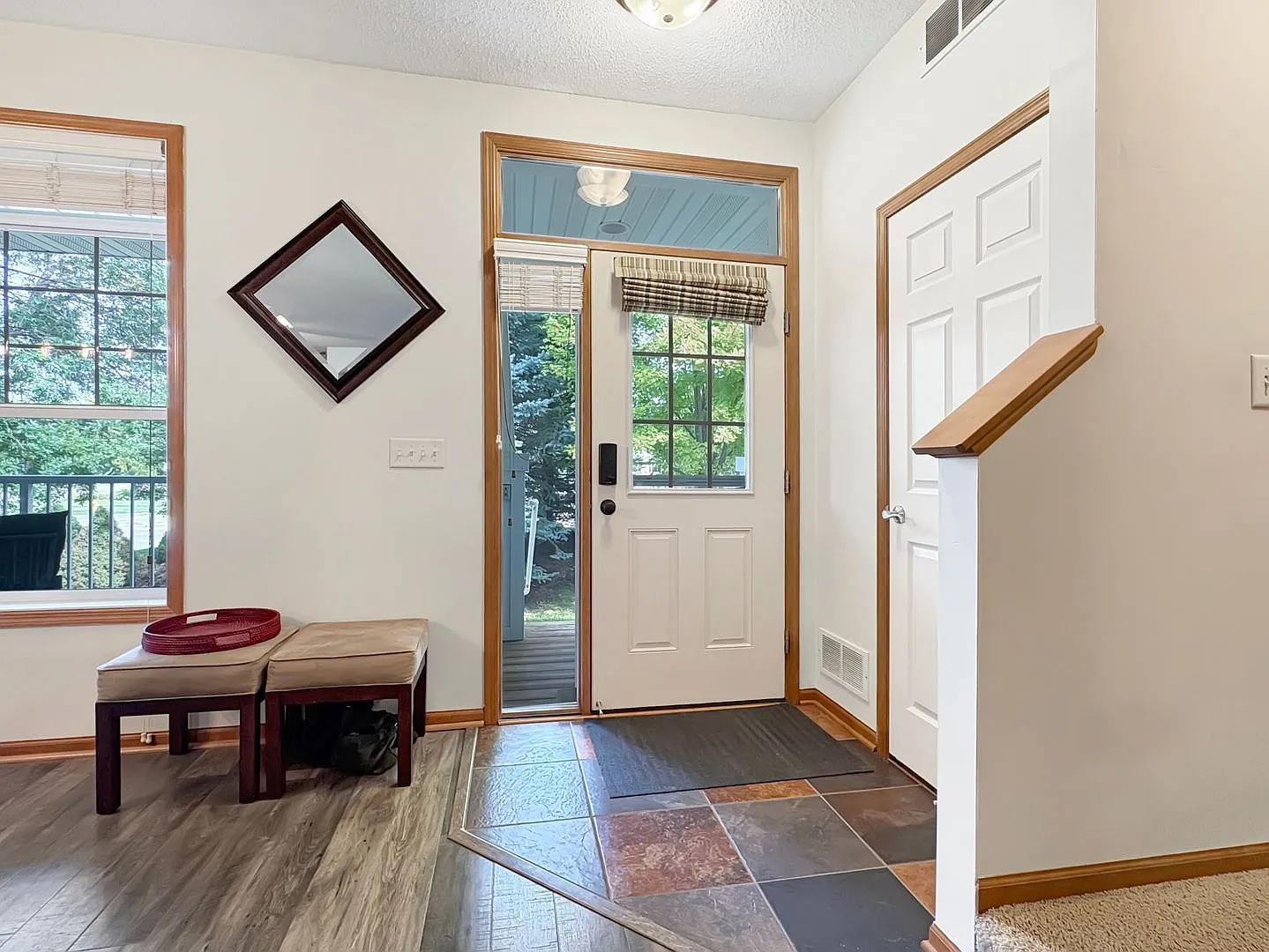 2 bed, 3.0 bath, 1796 sqft, $2,245 — Photo 2