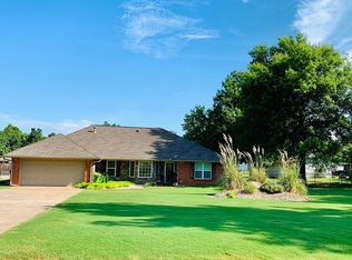 1727 W Cedar Ridge Dr, Mustang, OK 73064