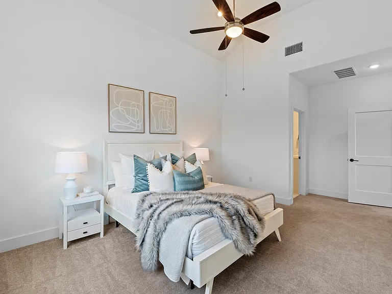 5315 La Crosse Ave #11 — Photo 19
