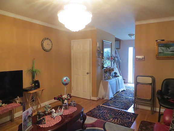 2nd image of 9525 Briar Glenn Way
