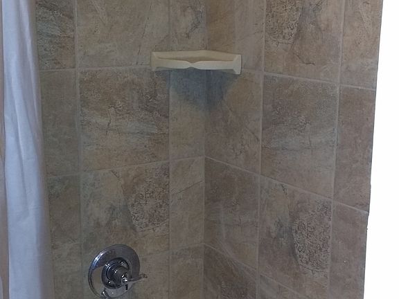Ceramic tile surround