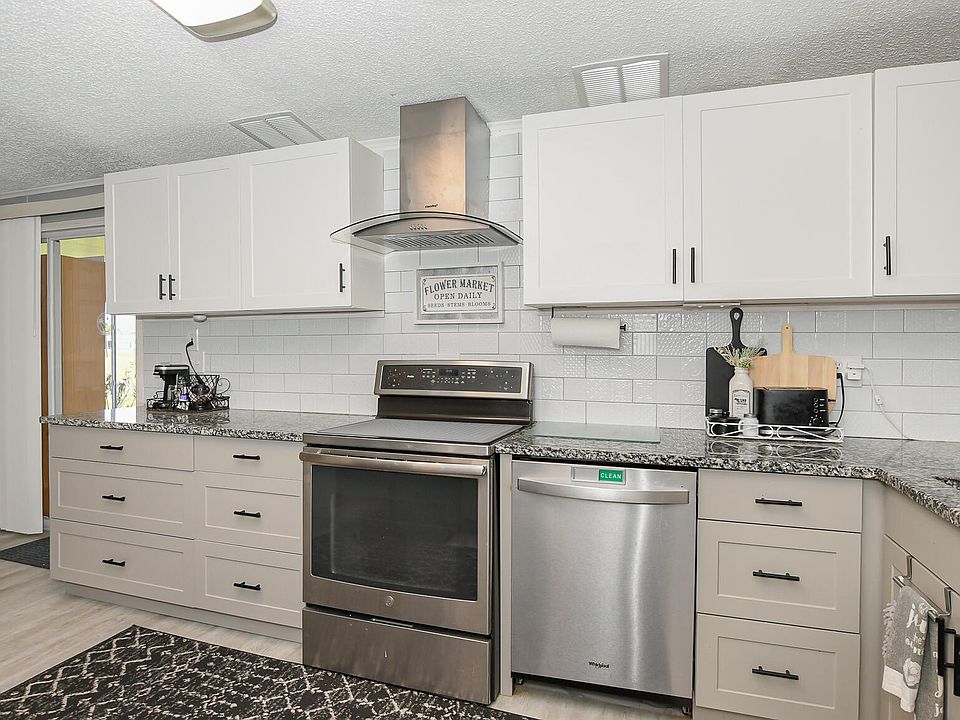 1st image of 8009 Meadowlark Lane