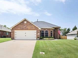 3010 Canary Ln, Midlothian, TX 76065