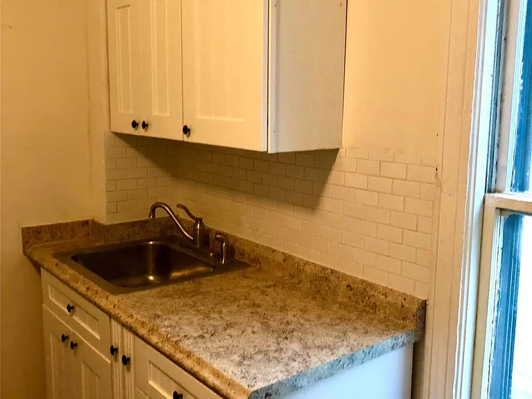 43 Broad St #2 — Photo 4