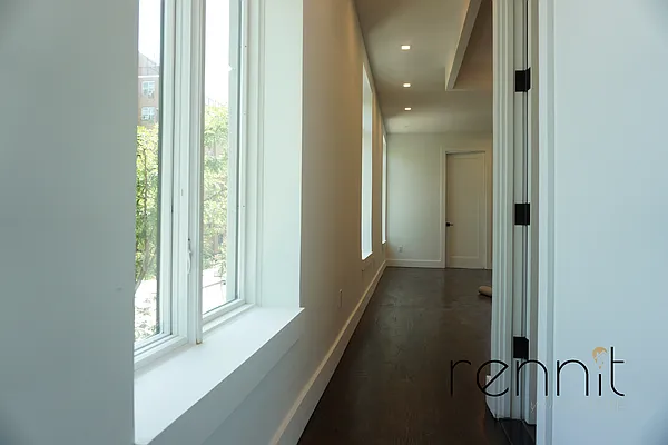 Rented by Rennit Inc. | media 42