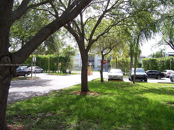 2nd image of 14211 SW Kendall Dr #407E