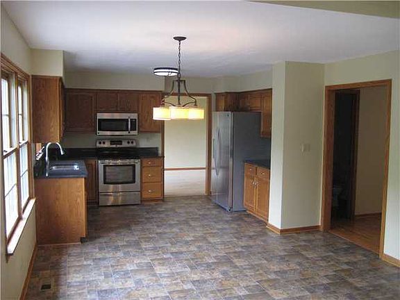 4th image of 11298 Wyndham Cir