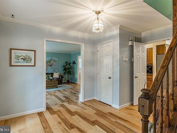 3rd image of 3264 Chancellor Dr