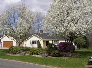 96 Pheasant Ridge Rd, Seekonk, MA 02771