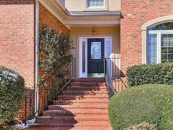 3rd image of 864 River Bluff Road