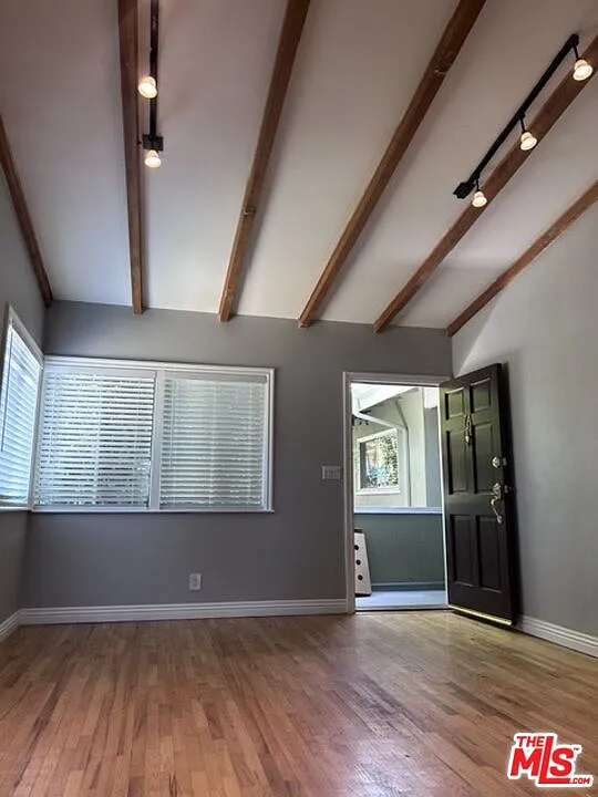 Studio, 1.0 bath, 400 sqft, $1,800 — Photo 2
