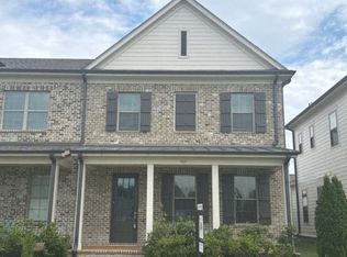 909 Ufton Aly, Collierville, TN 38017
