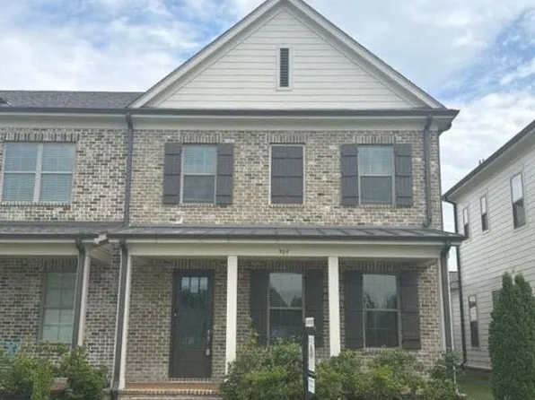 909 Ufton Aly, Collierville, TN 38017