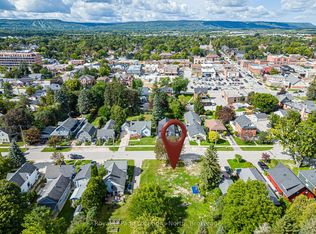 23 Market St, Collingwood, ON L9Y 3M5