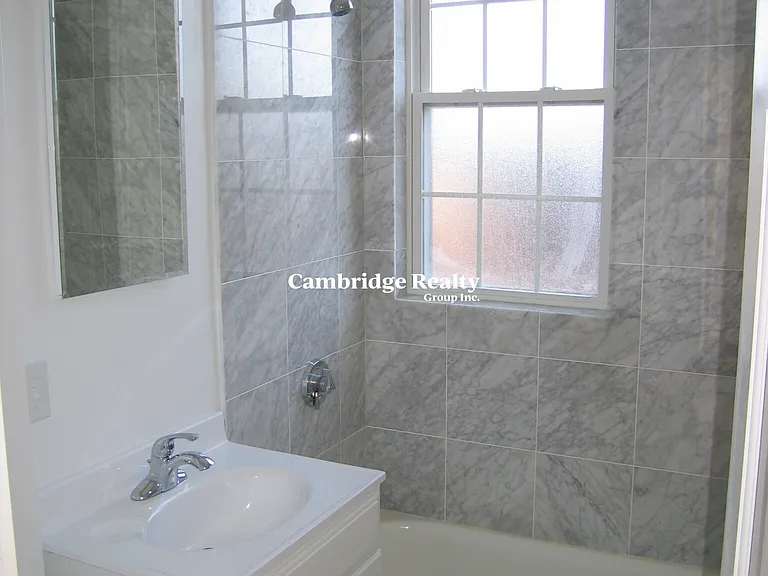 15 Glenville Ave #11T — Photo 10
