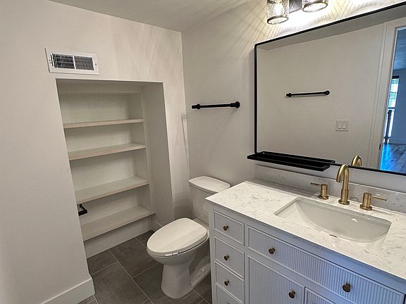 4th image of 12608 Madison Ave #107