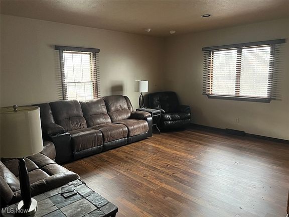 3rd image of 667 County Road 36