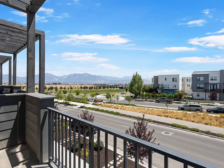 Second floor deck ft highland park