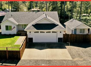 213 Cape Alava St SE, Ocean Shores, WA 98569