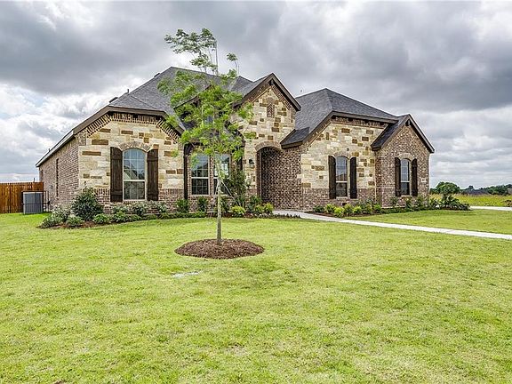 3rd image of 104 Granite Way