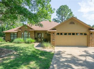 3241 N Notting Hill Ct, Fayetteville, AR 72703