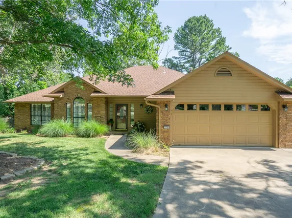 3241 N Notting Hill Ct, Fayetteville, AR 72703
