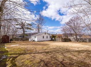 7 Darien Rd, Kent Lakes, NY 10512