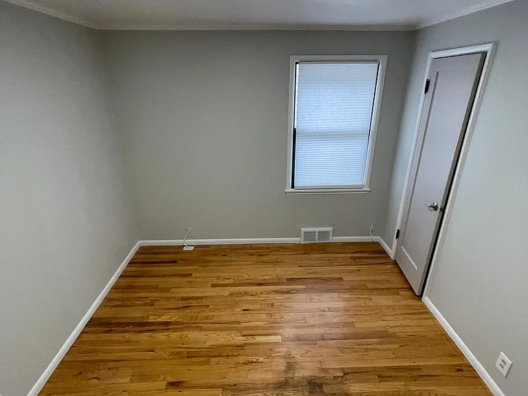 841 NE 104th St — Photo 5