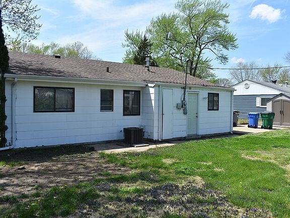 4th image of 735 Lexington Park