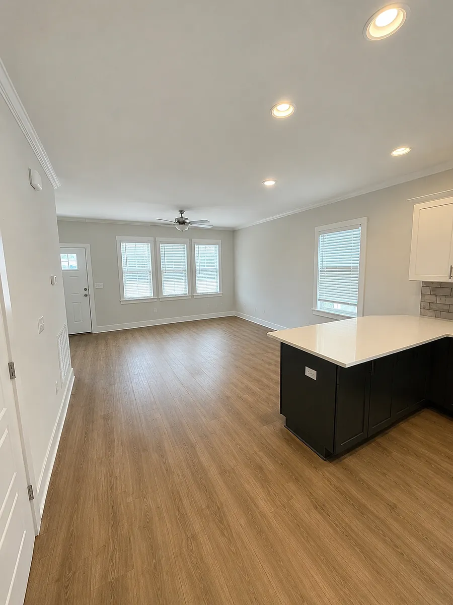 Building Photo - 1000 Linwood Ave