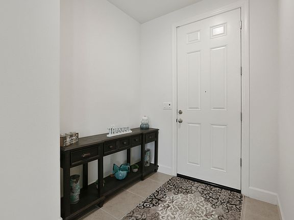 5th image of 3043 Parks Ave