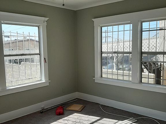 4th image of 4110 W Adams Blvd