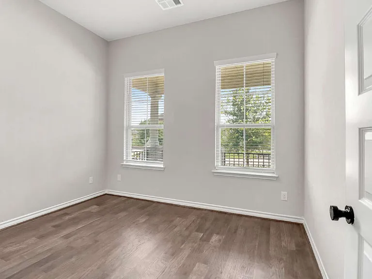 12250 Upton Park — Photo 20